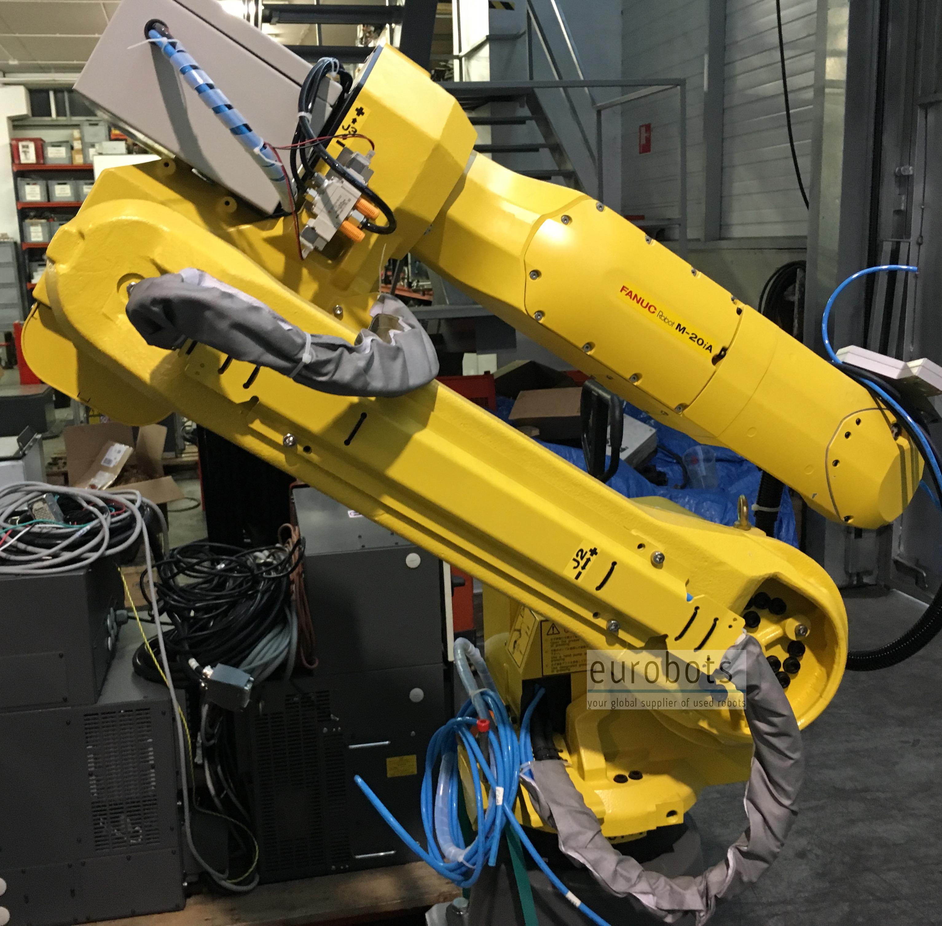 Robot m30 pro. Робот укладчик Fanuc r 30 IA. M-20ia/20m техобслуживание. M-20ia.